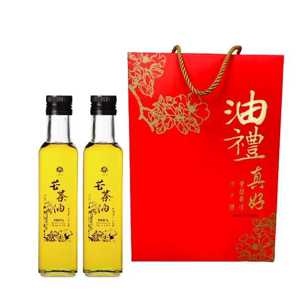 賴記油禮真好禮盒，內含低溫鮮榨苦茶油250ML雙瓶裝，年節送禮、企業贈禮首選，紅色禮盒包裝喜氣健康。